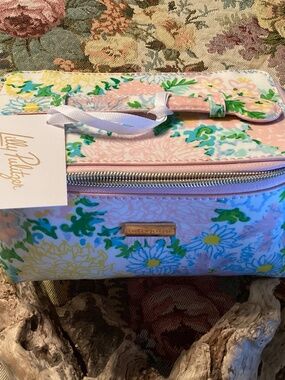 Lilly Pulitzer Cosmetics Vanity Case Bag Lilly Garden Home NWT